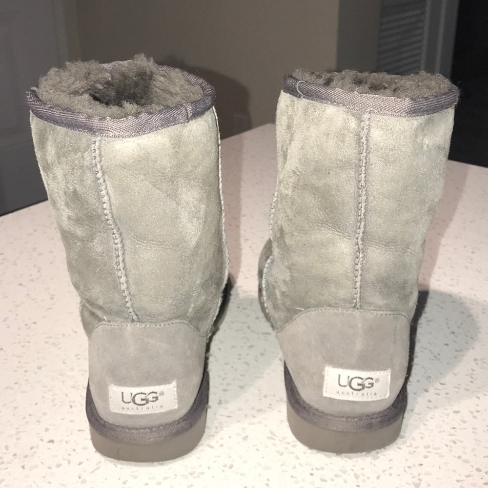 Gray Ankle Uggs - image 6